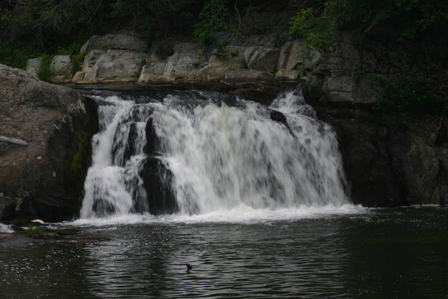 ../pictures/Linville_falls1.jpg