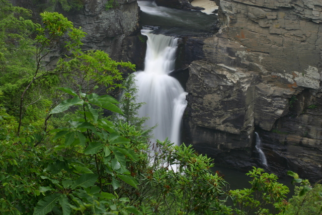 ../pictures/Linville_falls8.jpg