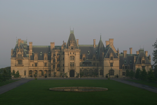 ../pictures/Biltmore_house17.jpg