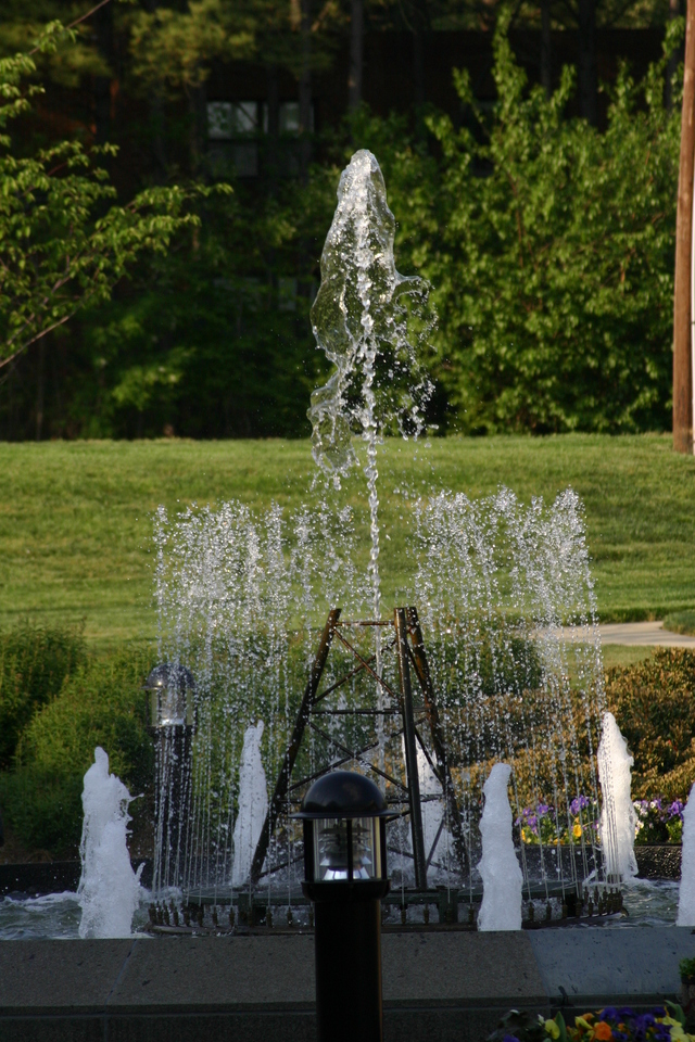 ../pictures/water_fountain_wral2.jpg