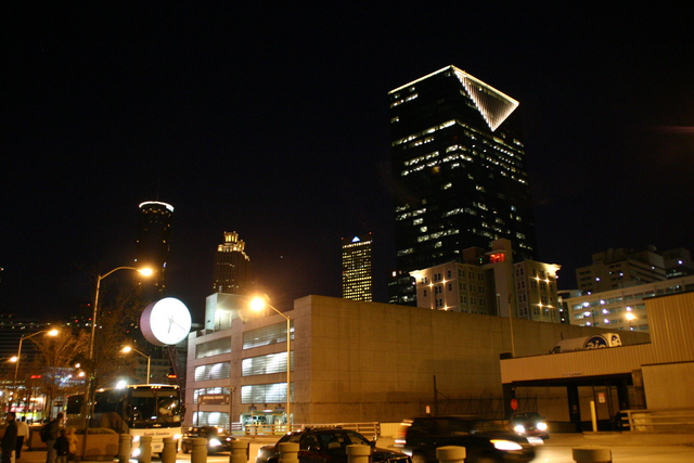../pictures/Atlanta_by_night3.jpg