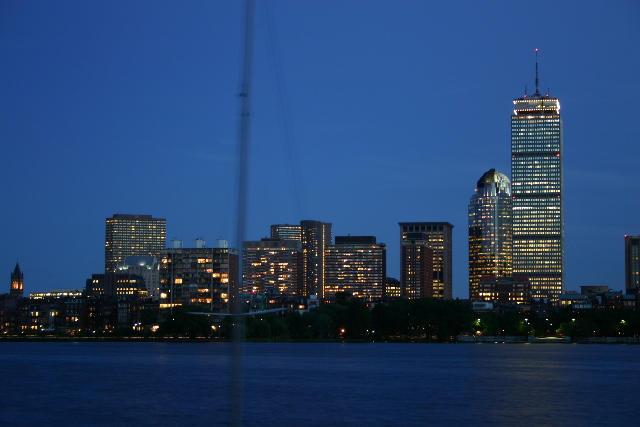 ../pictures/Night_shts_on_Charles_River11.jpg