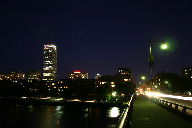 ../pictures/Night_shts_on_Charles_River16.jpg