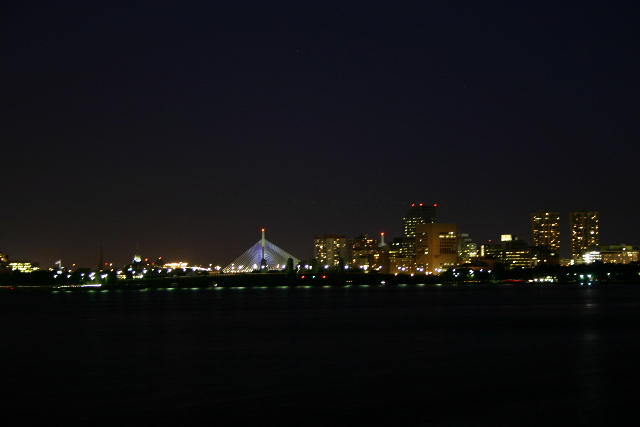 ../pictures/Night_shts_on_Charles_River18.jpg