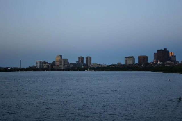 ../pictures/Night_shts_on_Charles_River4.jpg