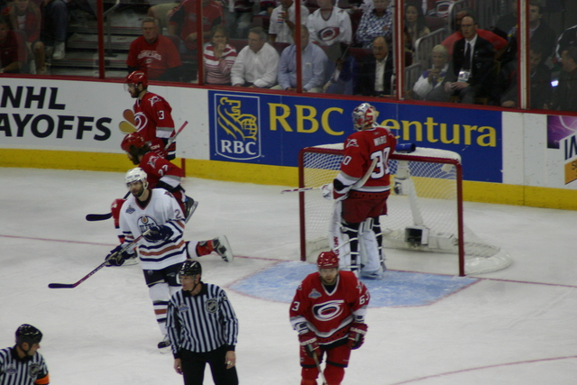 ../pictures/Hurricanes_Oilers_game5_103.jpg