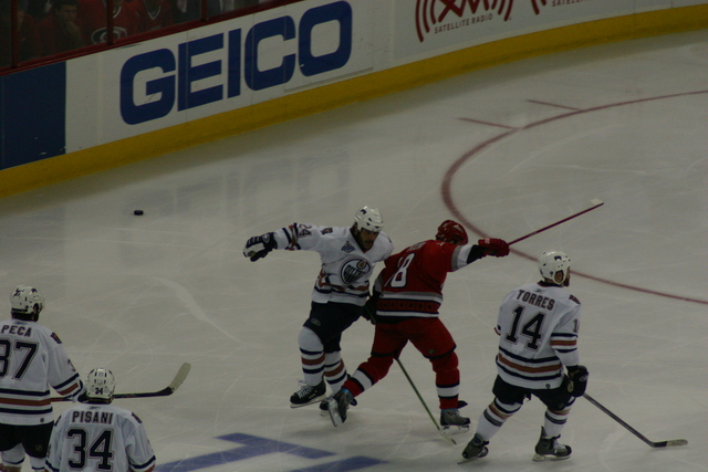 ../pictures/Hurricanes_Oilers_game5_128.jpg