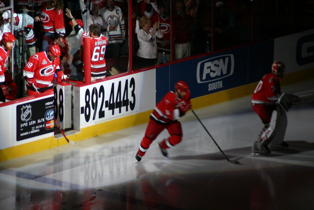 ../pictures/Hurricanes_Oilers_game5_20.jpg