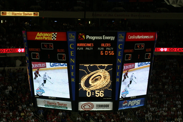 ../pictures/Hurricanes_Oilers_game5_57.jpg