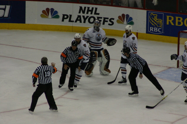 ../pictures/Hurricanes_Oilers_game5_75.jpg
