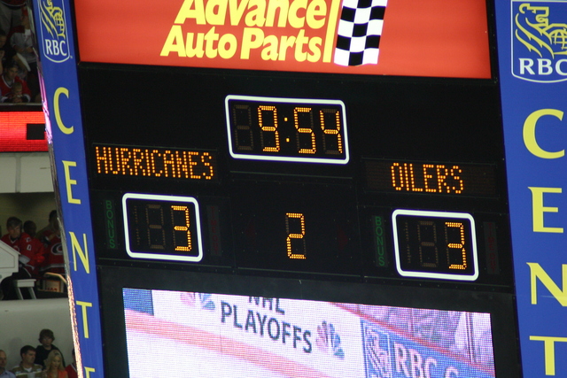 ../pictures/Hurricanes_Oilers_game5_78.jpg