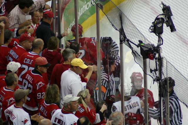 ../pictures/Hurricanes_Oilers_game5_90.jpg