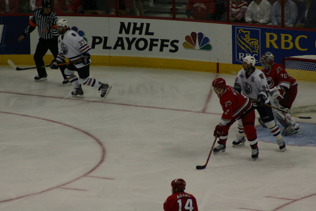 ../pictures/Hurricanes_Oilers_game5_97.jpg
