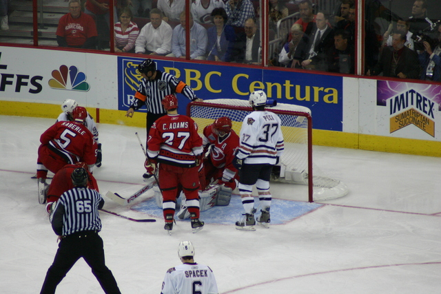 ../pictures/Hurricanes_Oilers_game5_98.jpg