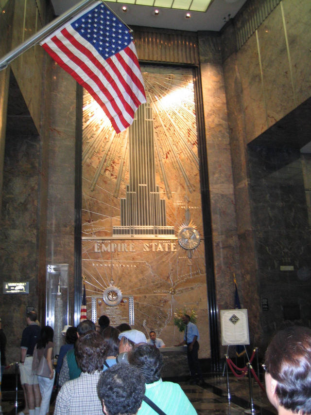 ../pictures/inside_Empire_state_building.jpg