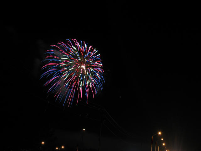 ../pictures/fireworks18.jpg