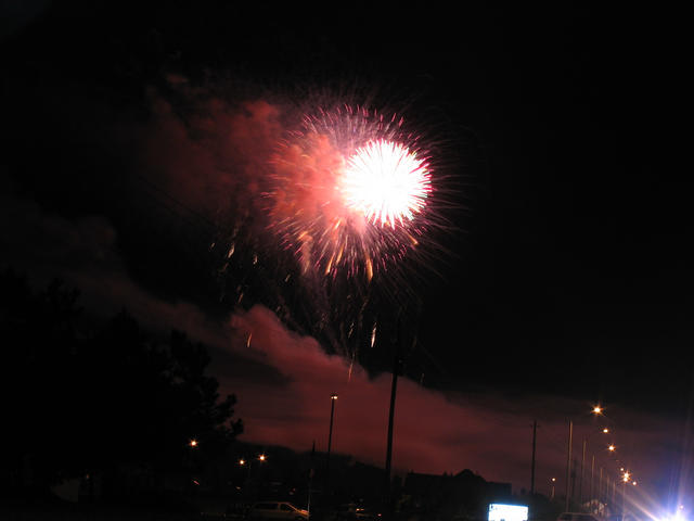 ../pictures/fireworks28.jpg