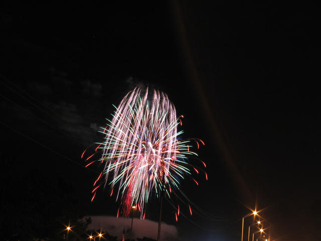 ../pictures/fireworks4.jpg
