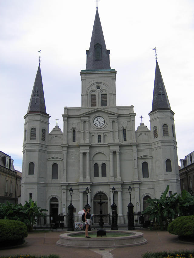 ../pictures/Jackson_square_church.jpg