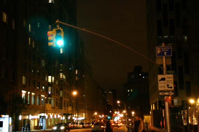 ../pictures/NYC_by_night13.jpg