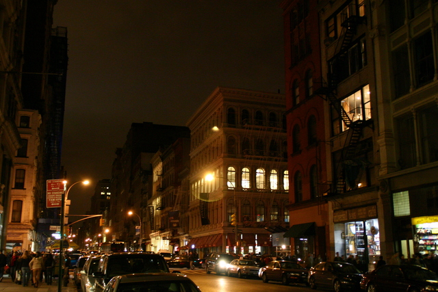 ../pictures/NYC_by_night17.jpg