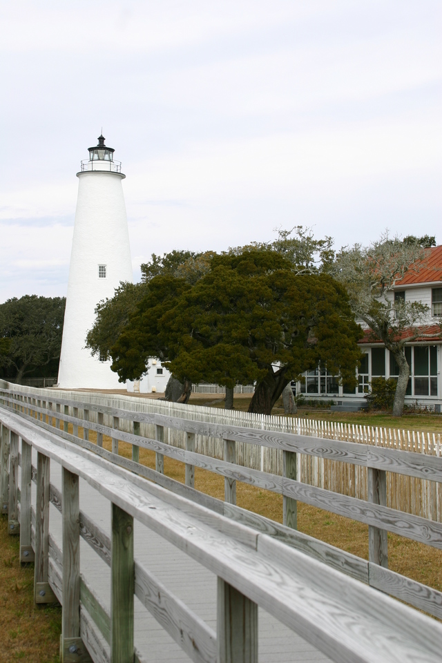 ../pictures/Ocracoke_lighthouse15.jpg