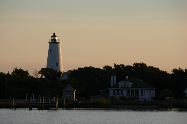 ../pictures/Ocracoke_lighthouse18.jpg