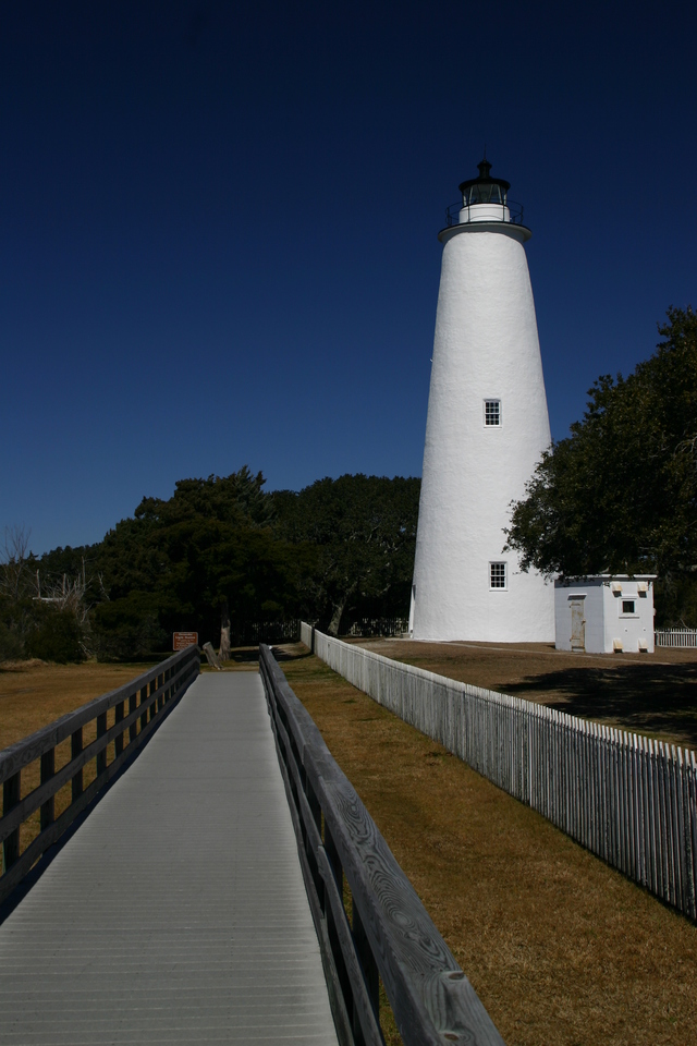 ../pictures/Ocracoke_lighthouse3.jpg