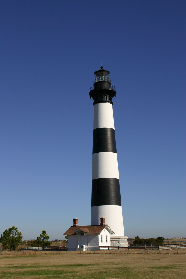 ../pictures/Boddie_Island_lighthouse1.jpg