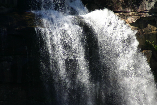 ../pictures/Whitewater_Falls11.jpg