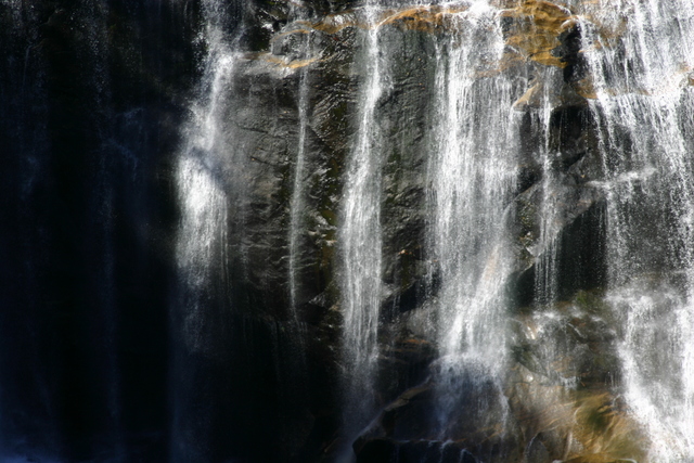 ../pictures/Whitewater_Falls17.jpg