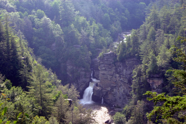 ../pictures/Linville_falls5.jpg