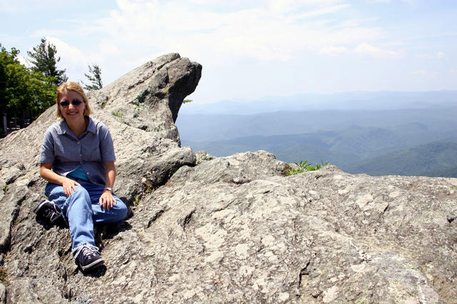 ../pictures/Mimi_at_blowing_rock.jpg