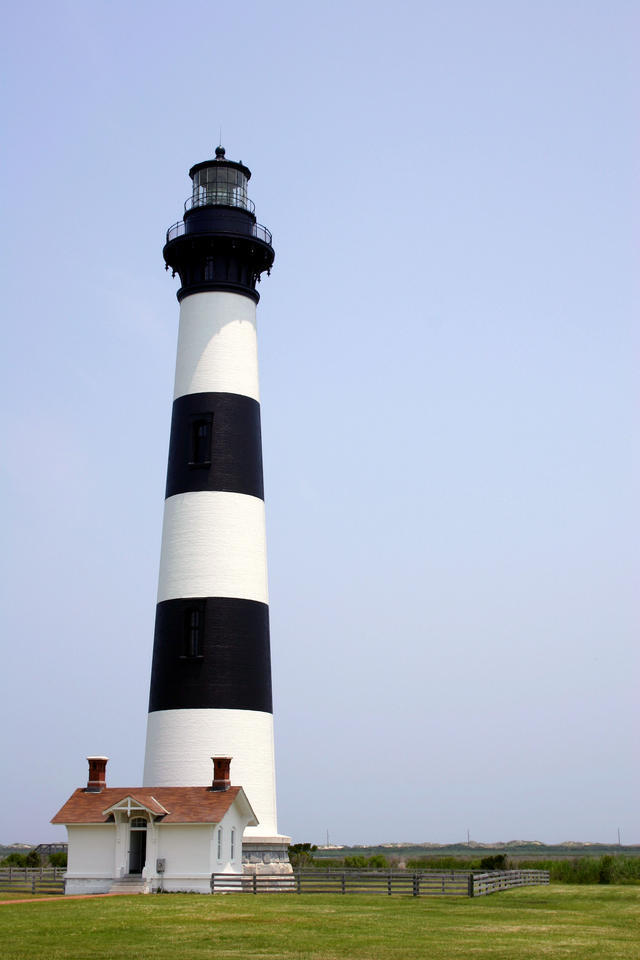 ../pictures/Bodie_lighthouse11.jpg