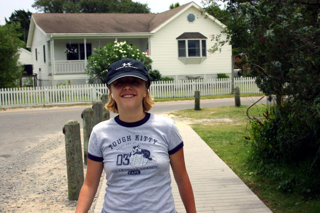 ../pictures/Mimi_at_ocracoke1.jpg