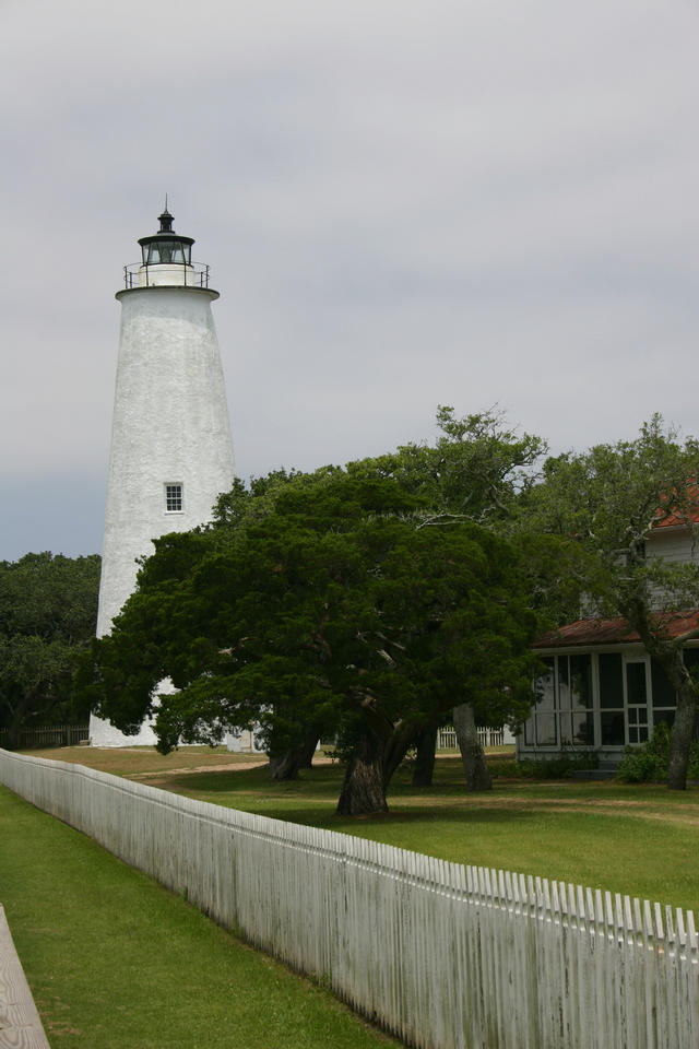../pictures/Ocracoke_lighthouse1.jpg