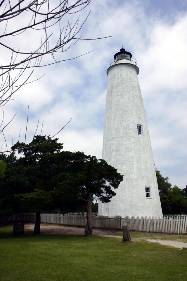 ../pictures/Ocracoke_lighthouse5.jpg