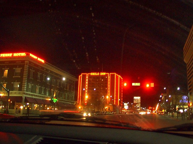 ../pictures/SLC_by_night.jpg