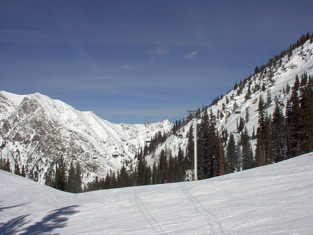 ../pictures/one_of_the_slopes_at_snowbird.jpg