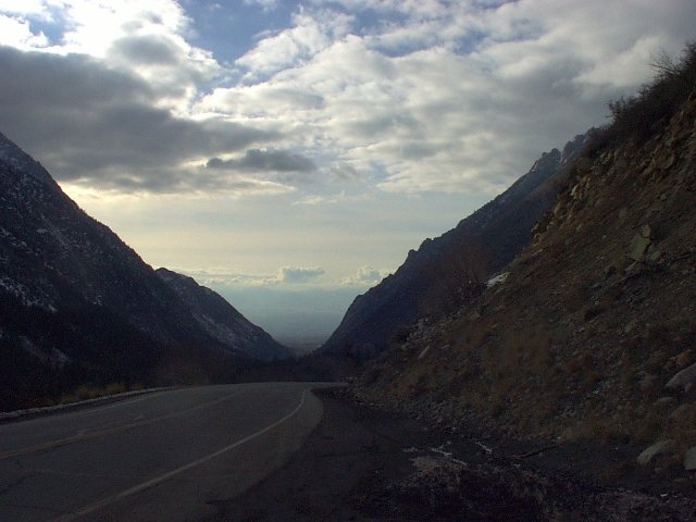 ../pictures/road_from_alta.jpg