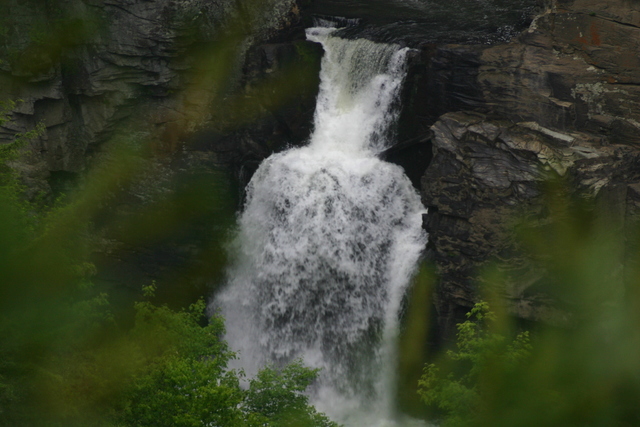 ../pictures/Linville_falls2.jpg