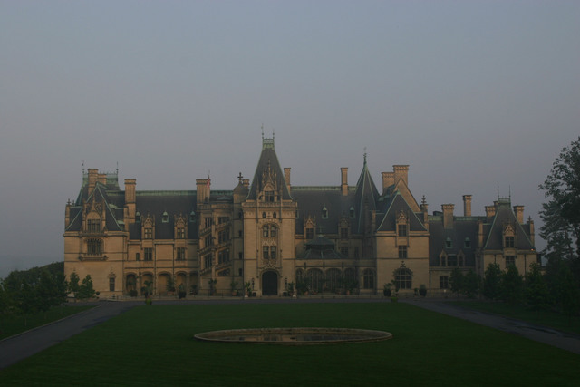 ../pictures/Biltmore_house12.jpg