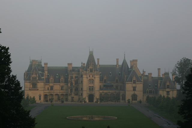 ../pictures/Biltmore_house7.jpg