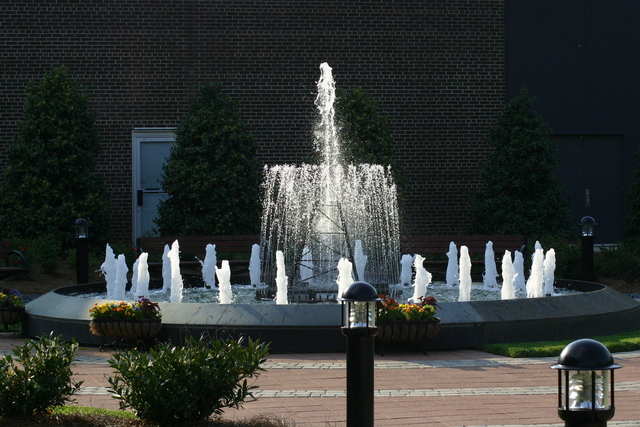 ../pictures/water_fountain_wral1.jpg