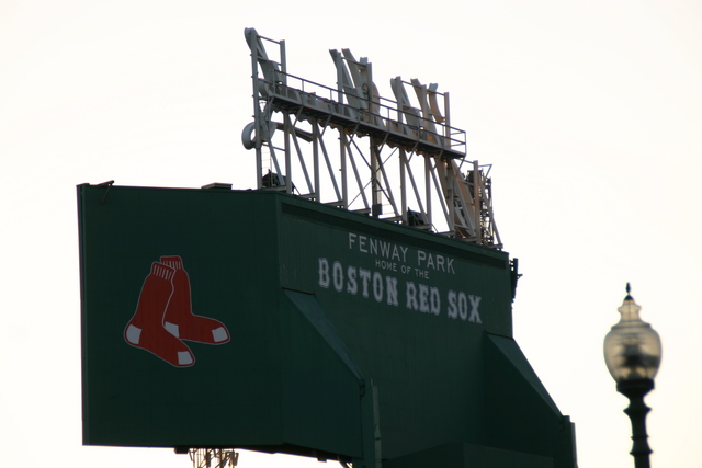../pictures/south_side_toward_Fenway_park10.jpg