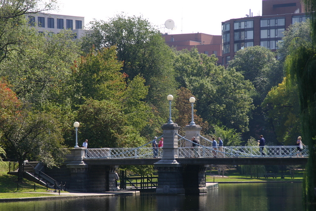 ../pictures/toward_Boston_Commons_and_Charles_river7.jpg