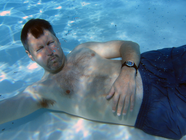 ../pictures/fun_in_the_pool3.jpg