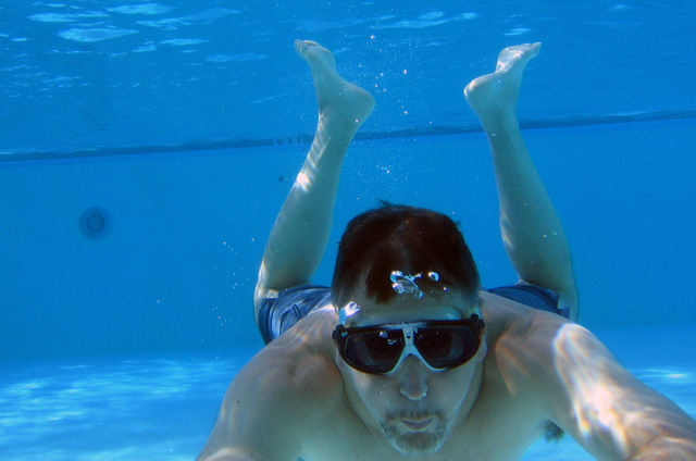 ../pictures/fun_in_the_pool7.jpg