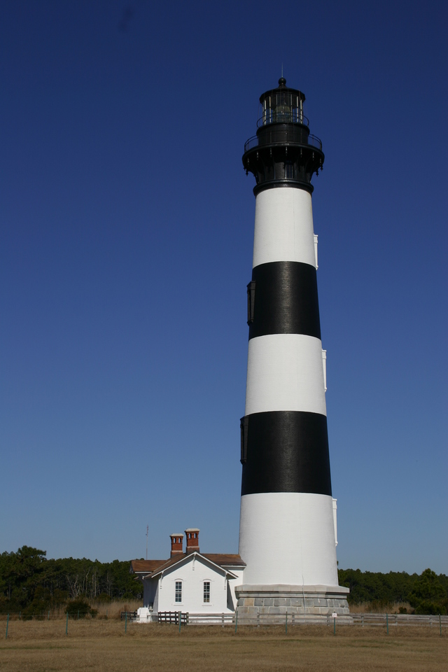 ../pictures/Boddie_Island_lighthouse11.jpg