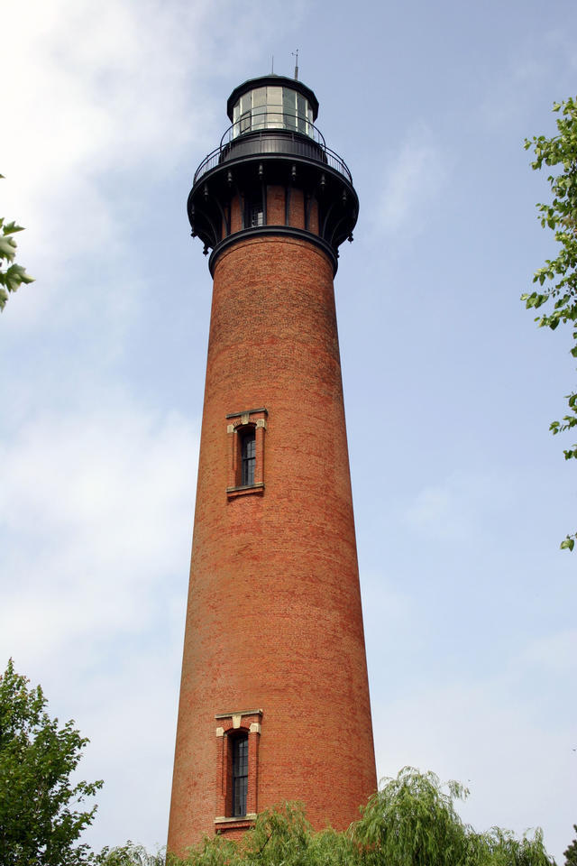../pictures/Currituck_lighthouse2.jpg